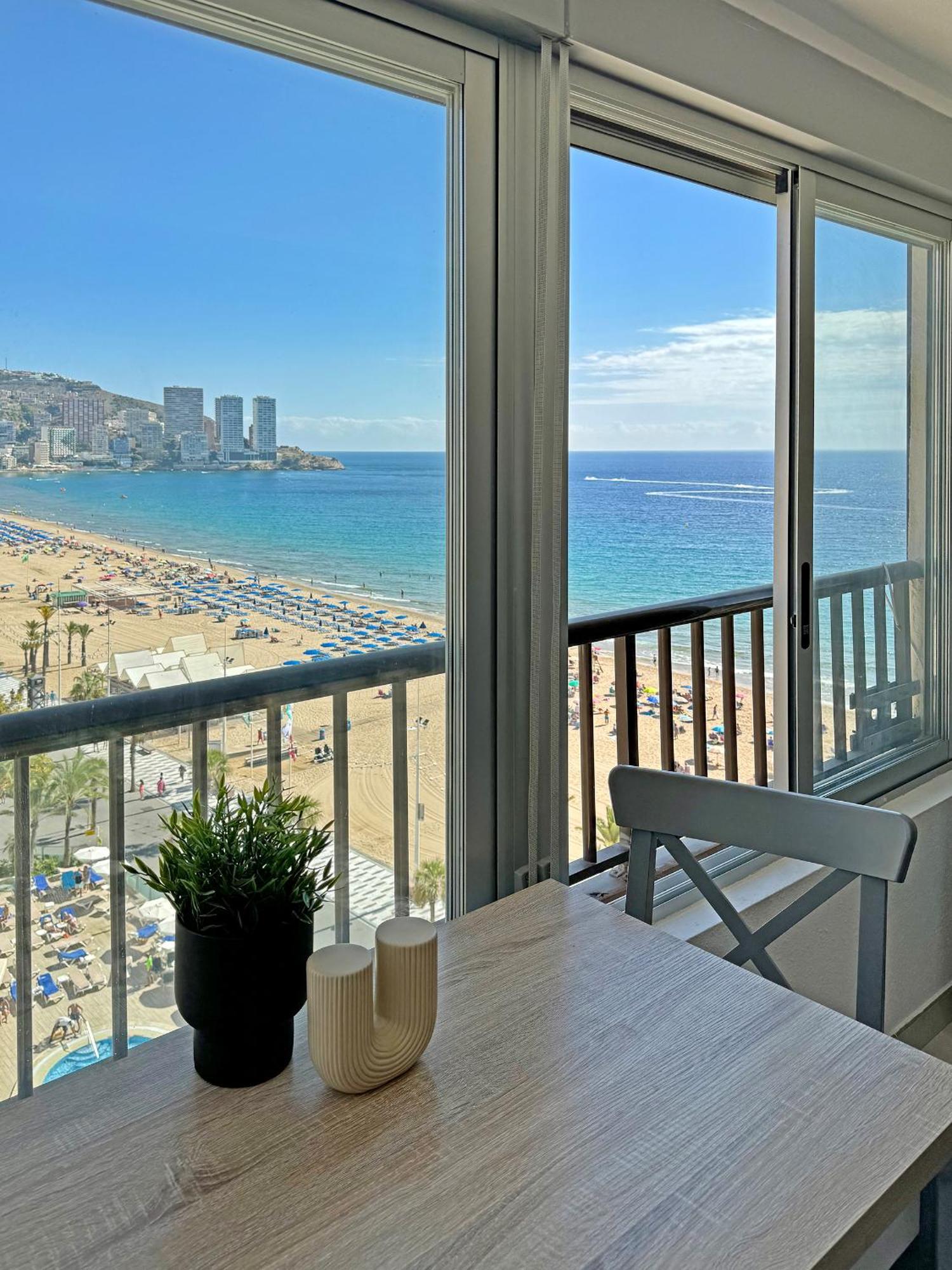 Precioso Estudio Frente La Playa Benidorm Exterior foto